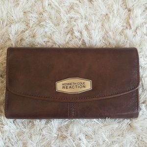 Kenneth Cole Reaction wallet.